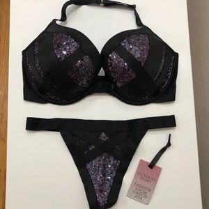 NWOT VS limited editing set 34DD/S